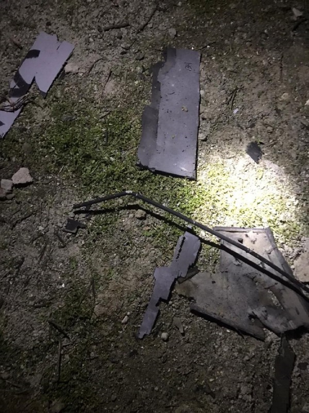 В Джанкое показали последствия ночной атаки дронов: обломки и разрушения