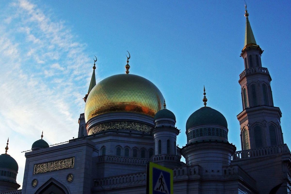 Ураза как называется. Ураза байрам мечеть в Москве. Московская Соборная мечеть. Ураза Соборная мечеть Красноярска. Байрам Пенза Соборная мечеть.