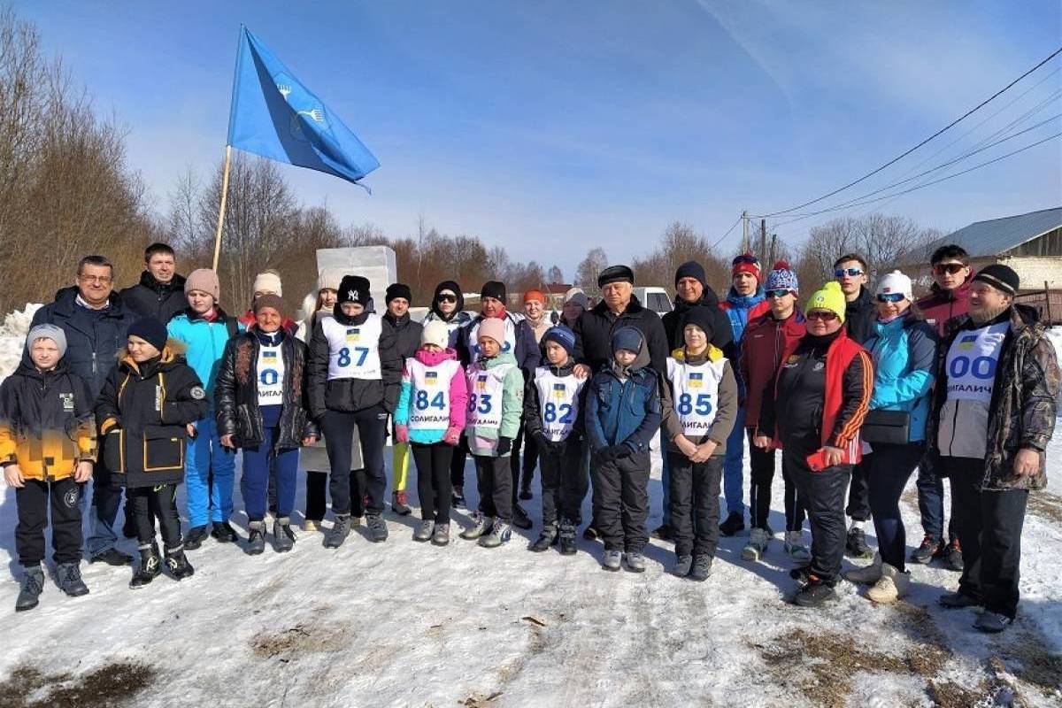 «Лыжня дружбы» состоялась: победный кубок вновь у команды Солигаличского муниципального округа