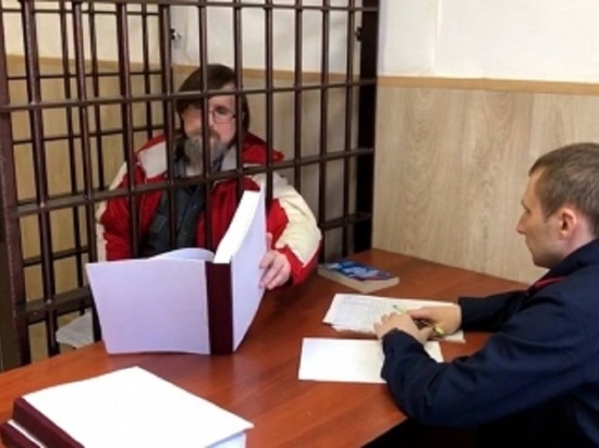 Учредителя алтайской газеты судят за фейки в отношении армии России