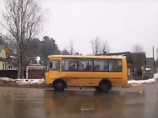 Автомобилист из Тверской области через социальные сети обратился к водителю автобуса