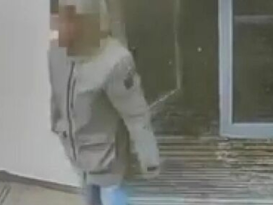В Ижевске задержали мужчину, с ножом ограбившего женщину у банкоматов