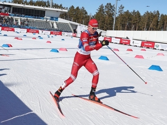 Брянец Большунов выиграл гонку на 15 км на чемпионате России