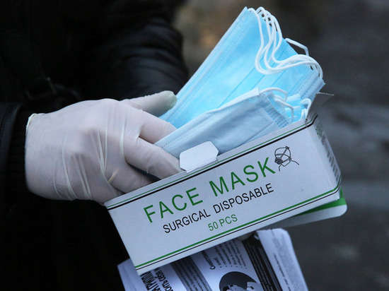 Петербургский Роспотребнадзор порекомендовал медикам носить маски, несмотря на спад заболеваемости гриппом