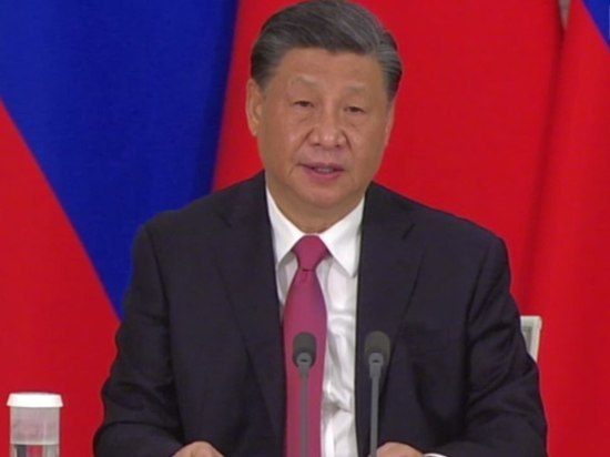 Си Цзиньпин выступил за переговоры по украинскому кризису