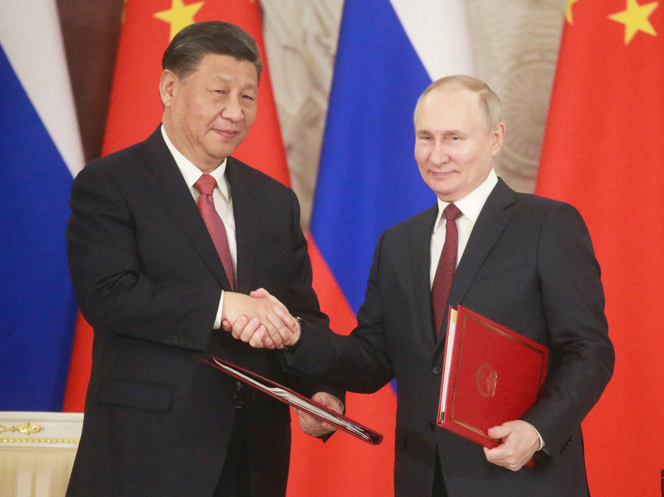 Путин и Си Цзиньпин подписали совместное заявление в Кремле: кадры церемонии