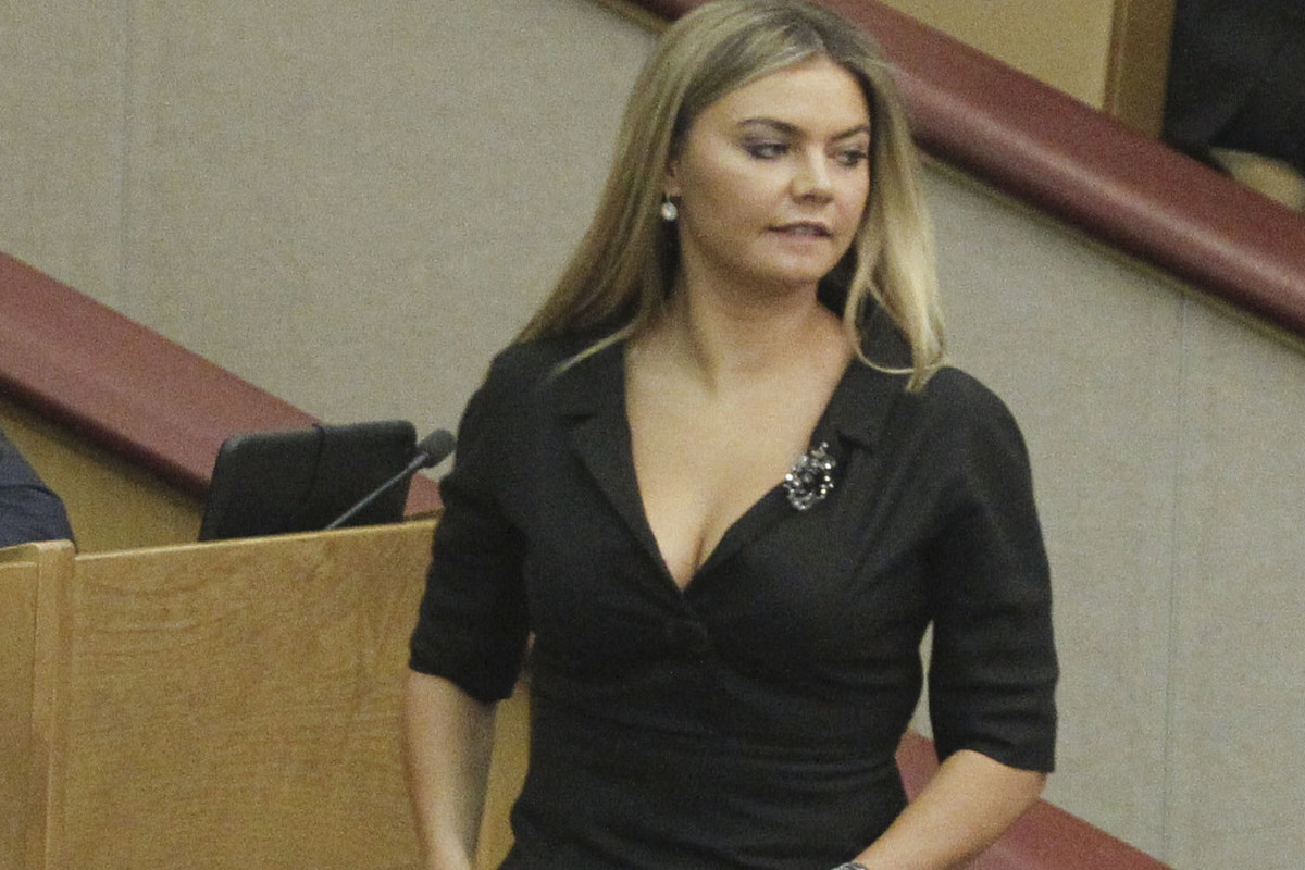 Alina Kabaeva conquered young gymnasts with slimness and stretching