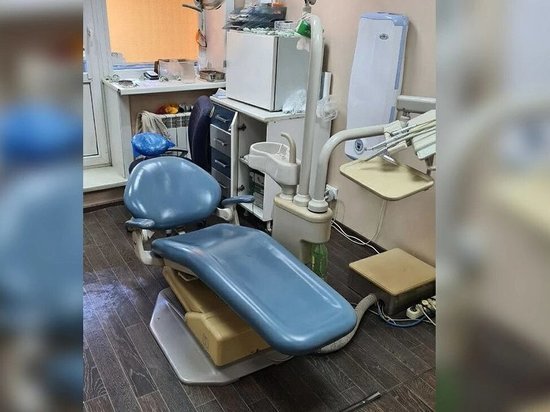 Житель Сахалина устроил нелегальную стоматологию в съемной квартире