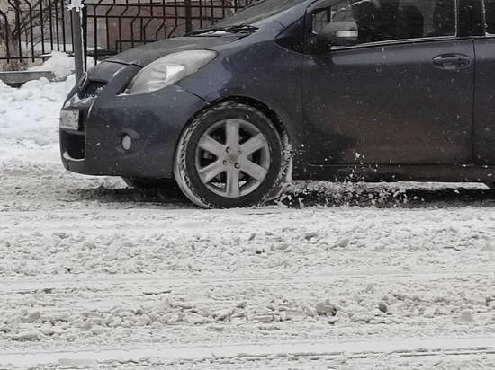 «Машины вязнут в снегу»: водители возмущены неубранными дорогами Читы