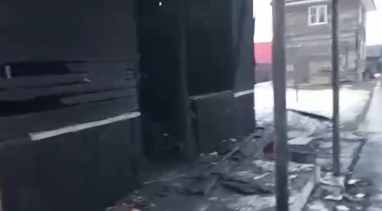 В Новой Москве при пожаре погибла семья с двумя детьми: видео с места
