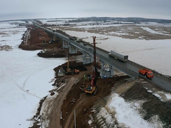 Приступили к строительству нового моста через реку Мензеля на трассе М7