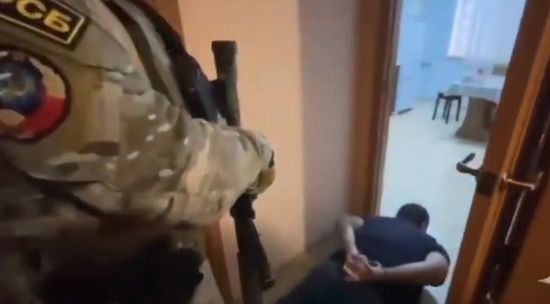 В Дагестане задержали фальшивомонетчиков: оперативное видео