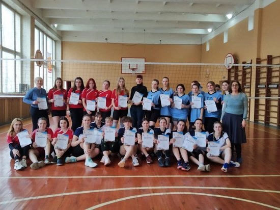 Первенство города по волейболу среди женских команд прошло в Пскове