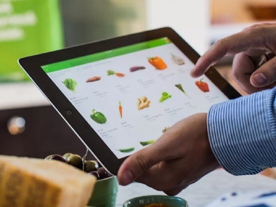 Аналитики назвали продукты, которые россияне предпочитают покупать онлайн