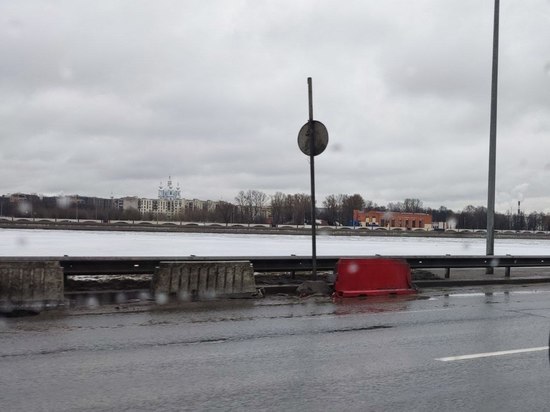 ГАТИ вслед за КРТИ открестилась от загадочного ремонта дорог на Свердловской набережной