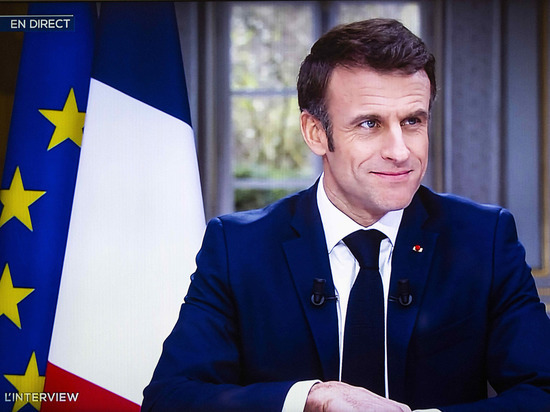 Макрон отказался баллотироваться на новый срок: не позволяет конституция Франции