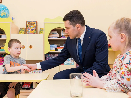Губернатор Алиханов осмотрел в Чехово новый детский сад