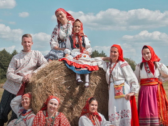 Курский фольклорный ансамбль «Ларец» стал финалистом фестиваля «Традиции»