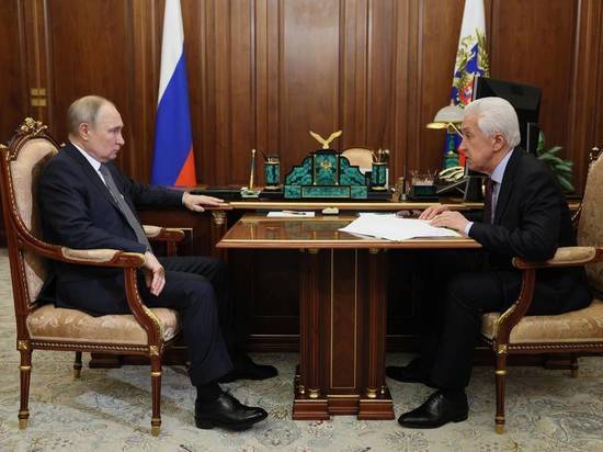 Владимир Путин: «Единая Россия» занимает абсолютно патриотическую позицию