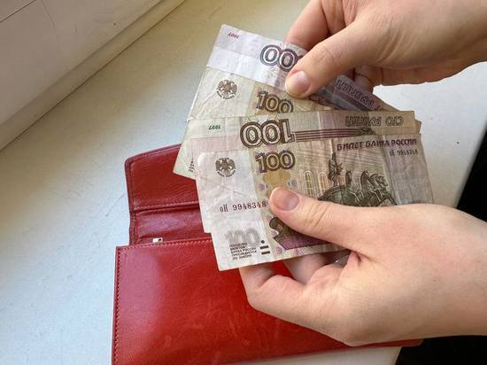 Средняя номинальная зарплата в Петербурге перевалила за 80 тысяч рублей