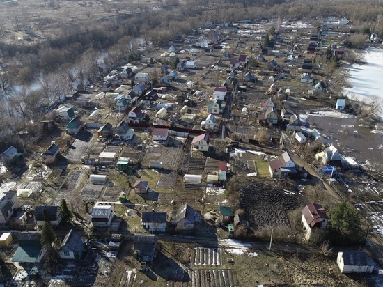 В Орловской области большая вода ушла с присудебных участков и двух низководных мостов