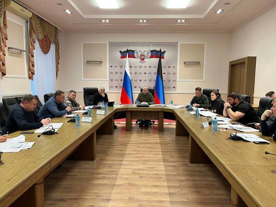 Первый вице-премьер ДНР высоко оценил работу специалистов Якутии в городе Кировское