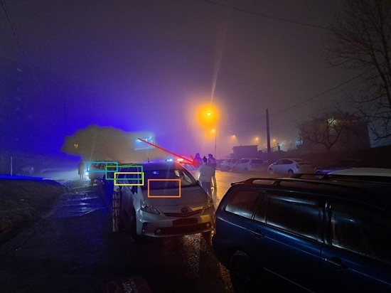 Житель Владивостока врезался в четыре припаркованные машины