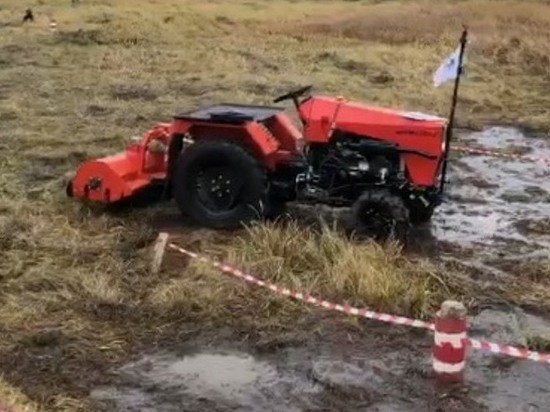 В Орловской области презентовали роботизированный трактор-сапёр