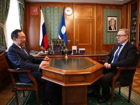 Глава Якутии встретился с послом по особым поручениям МИД РФ