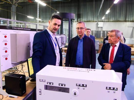 Губернатор Владислав Шапша посетил калужское предприятие «Алгонт»