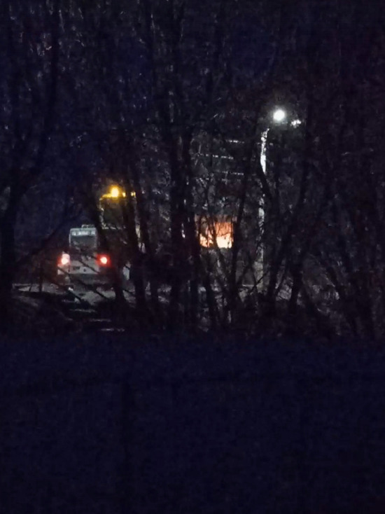 В Тверской области хозяйка дома пожаловались на уборку снега в 5 часов утра