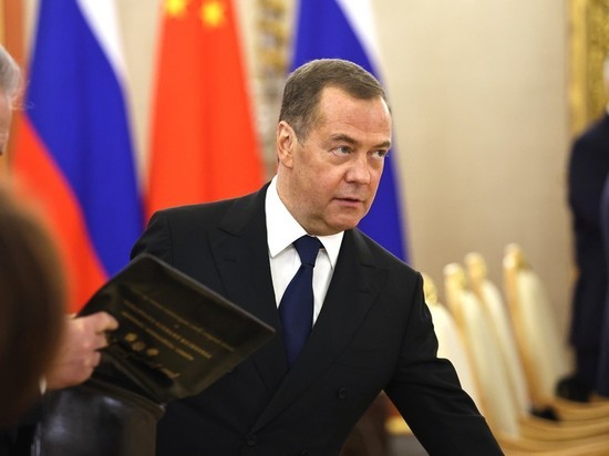 Медведев: российский ВПК «раскочегарился»