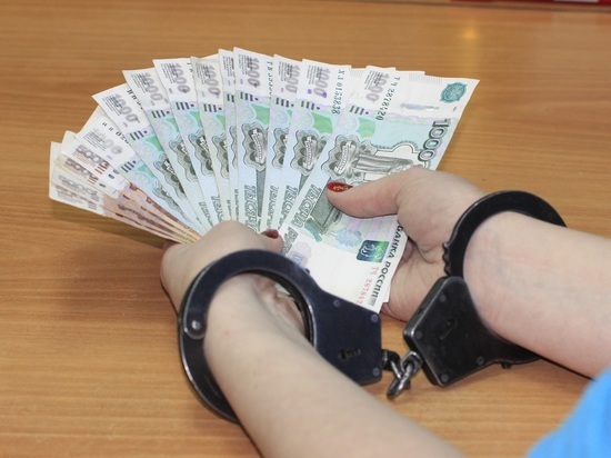 В Курске суд вынесет приговор женщине за кражу 348 тысяч рублей с банковского счета подростка