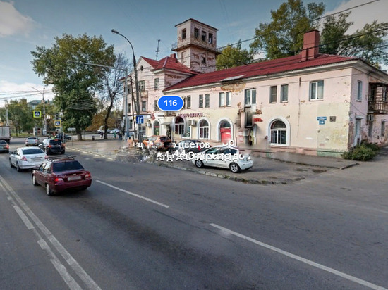 Грузовик насмерть сбил пенсионерку на улице 45-й Стрелковой Дивизии в Воронеже