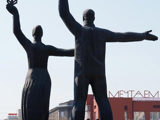 Памятник в Новосибирске попал на обложку песни группы «Звери»