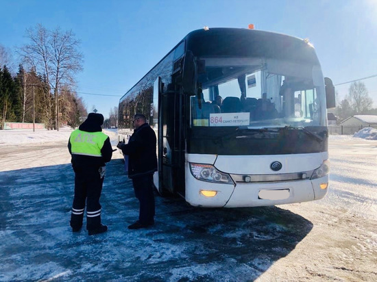 Более 80 автобусов проверили сотрудники ГИБДД во время рейда в Лодейнопольском районе