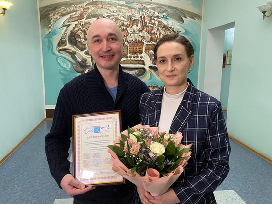 Родителям тройняшек из Выборга выдали сертификат на покупку жилья на 3 млн рублей