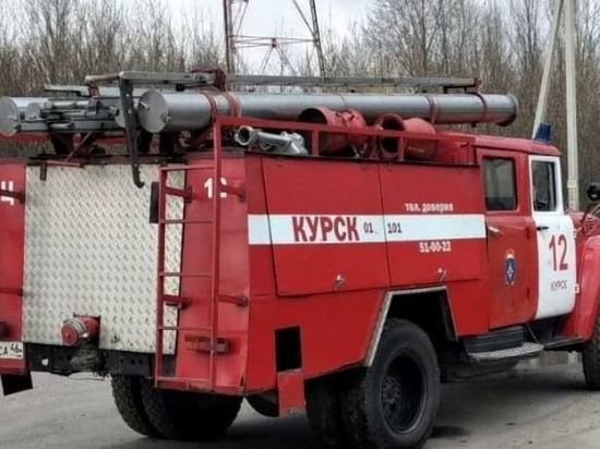 В Курске на улице Присеймской в гараже случился пожар