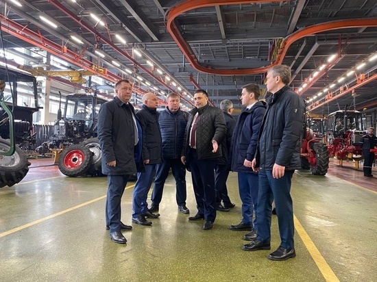 Курская делегация посетила Минский тракторный завод