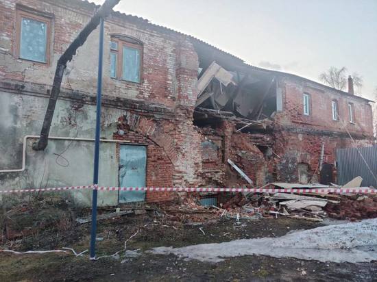 Прокуратура проводит проверку по факту обрушения стены Дома детского творчества в Сапожке Рязанской области