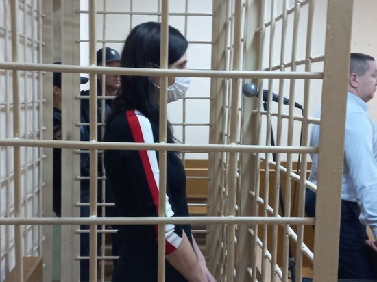 В Курске женщину-курьера телефонных мошенников наказали принудительными работами