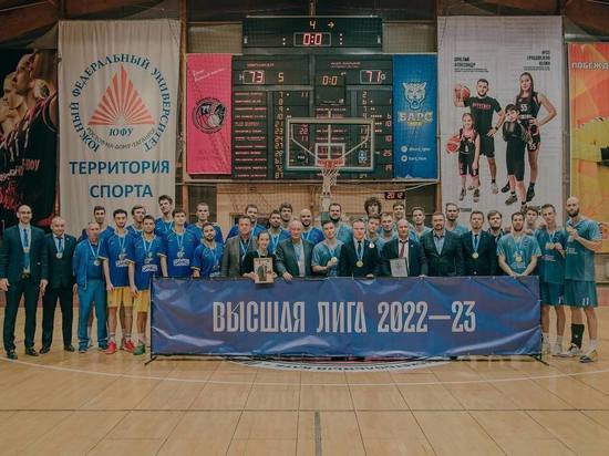 Челябинские баскетболисты выиграли регулярный чемпионат России