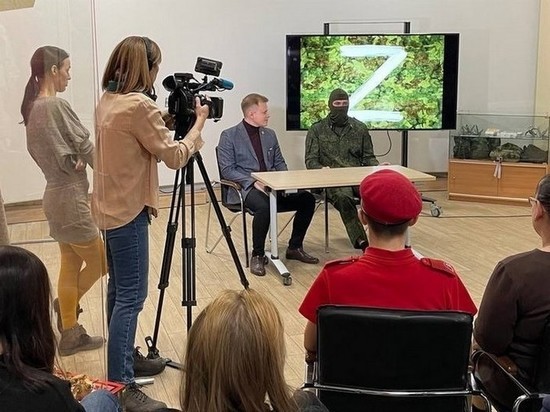 Участник СВО встретился с хабаровскими школьниками и студентами