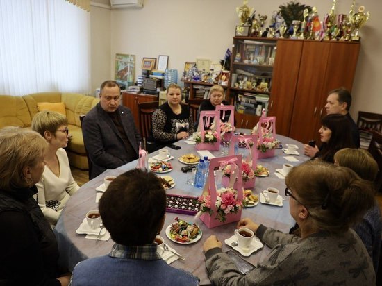 Сергей Никитенко встретился с женщинами-волонтерами в Серпухове