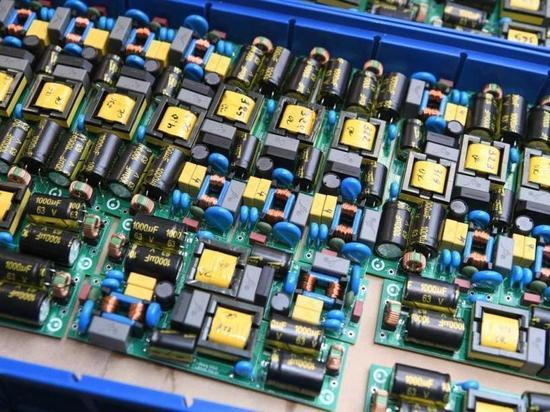 В Карелии разрабатывают зарядную станцию для электромобилей