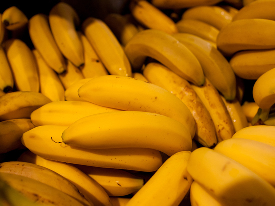 В Подмосковье стремительно дорожают лук и бананы