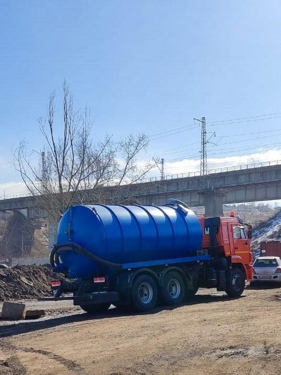 На окраине Красноярска задержали с поличным «черного ассенизатора»