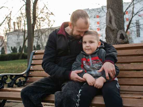 Дане Смирнову из Краснодарского края необходимы средства на мощные слуховые аппараты