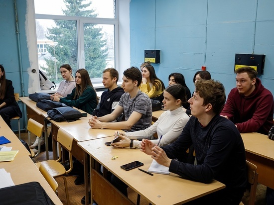 «Титан-Полимер» провел встречу со студентами ПсковГУ на вузовской «Неделе карьеры»