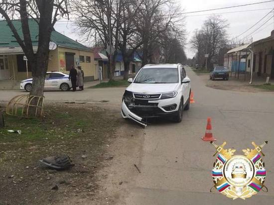 В Динском районе при столкновении иномарки с двухколёсным ТС пострадал подросток
